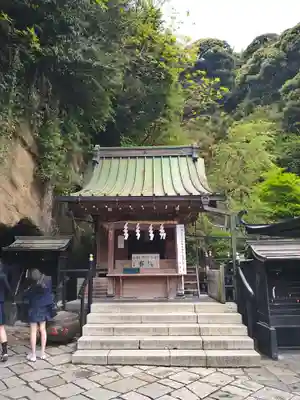 銭洗弁財天宇賀福神社の本殿・本堂