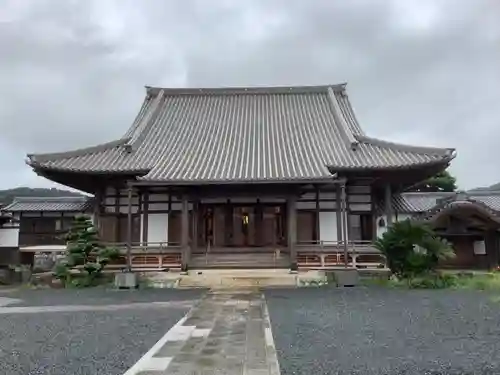 長泉寺の本殿・本堂