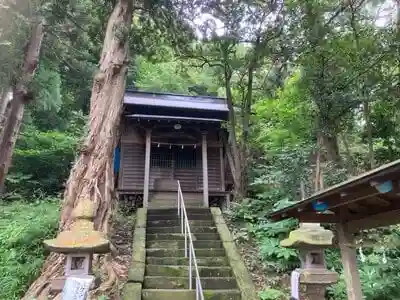 神明神社の本殿