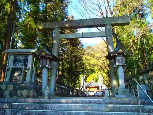 伊波乃西神社の鳥居