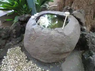 五柱五成神社の手水舎