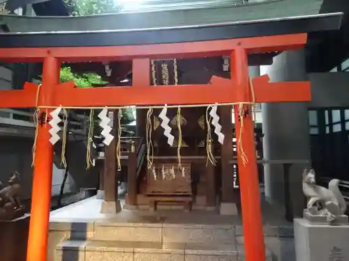 築土神社の鳥居