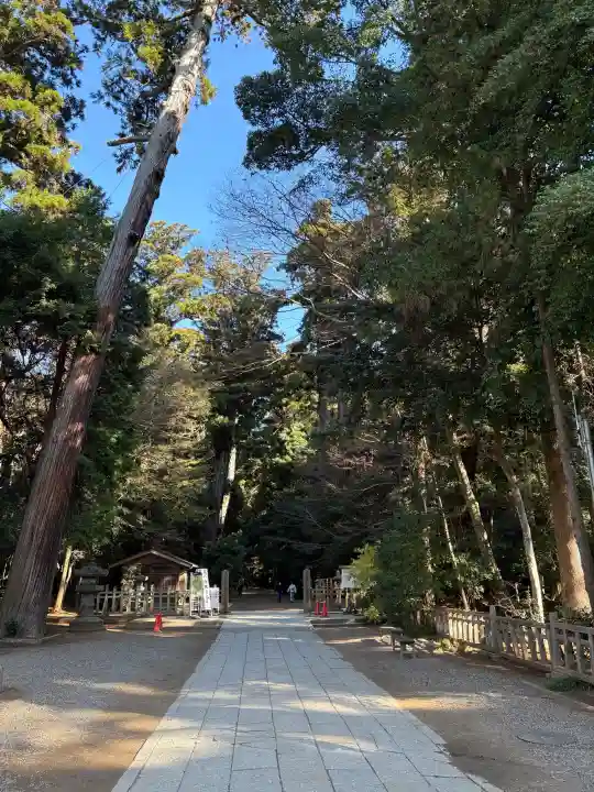 奥宮(鹿島神宮摂社)の{uncategorized: "未分類", other: "その他", undefined: "問題あり", building: "その他建物", grave: "お墓", sacred_gate: "鳥居", guardian: "狛犬", statue: "像", buddha: "仏像", history: "歴史", nature: "自然", garden: "庭園", animal: "動物", pagoda: "塔", temizu: "手水舎", mountain_gate: "山門・神門", sanctuary: "本殿・本堂", subordinate: "末社・摂社", art: "芸術", scenery: "景色", jizo: "地蔵", ema: "絵馬", goshuin: "御朱印", omikuji: "おみくじ", items: "授与品その他", amulet: "お守り", goshuincho: "御朱印帳", eats: "食事", festival: "お祭り", votive_dance: "神楽", shichigosan: "七五三参", wedding: "結婚式", experience: "体験その他", initially: "初詣", around: "周辺", anti_infection: "感染症対策"}