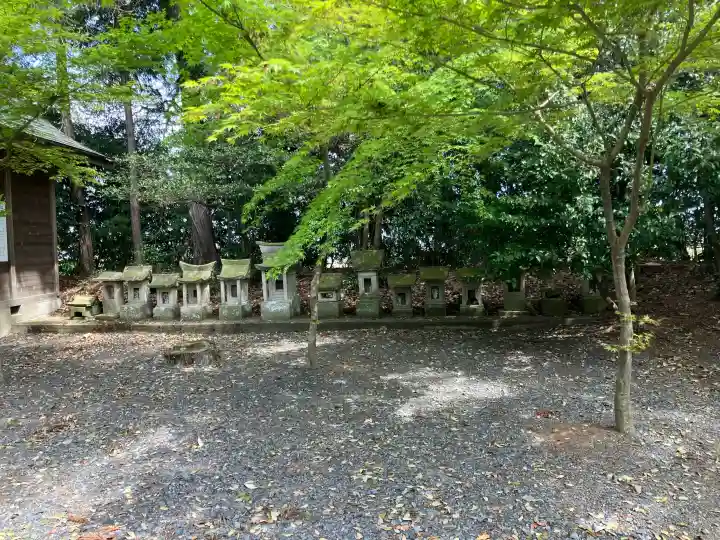上蒲生蒲生神社の{uncategorized: "未分類", other: "その他", undefined: "問題あり", building: "その他建物", grave: "お墓", sacred_gate: "鳥居", guardian: "狛犬", statue: "像", buddha: "仏像", history: "歴史", nature: "自然", garden: "庭園", animal: "動物", pagoda: "塔", temizu: "手水舎", mountain_gate: "山門・神門", sanctuary: "本殿・本堂", subordinate: "末社・摂社", art: "芸術", scenery: "景色", jizo: "地蔵", ema: "絵馬", goshuin: "御朱印", omikuji: "おみくじ", items: "授与品その他", amulet: "お守り", goshuincho: "御朱印帳", eats: "食事", festival: "お祭り", votive_dance: "神楽", shichigosan: "七五三参", wedding: "結婚式", experience: "体験その他", initially: "初詣", around: "周辺", anti_infection: "感染症対策"}