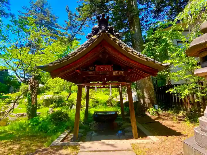松岬神社の{uncategorized: "未分類", other: "その他", undefined: "問題あり", building: "その他建物", grave: "お墓", sacred_gate: "鳥居", guardian: "狛犬", statue: "像", buddha: "仏像", history: "歴史", nature: "自然", garden: "庭園", animal: "動物", pagoda: "塔", temizu: "手水舎", mountain_gate: "山門・神門", sanctuary: "本殿・本堂", subordinate: "末社・摂社", art: "芸術", scenery: "景色", jizo: "地蔵", ema: "絵馬", goshuin: "御朱印", omikuji: "おみくじ", items: "授与品その他", amulet: "お守り", goshuincho: "御朱印帳", eats: "食事", festival: "お祭り", votive_dance: "神楽", shichigosan: "七五三参", wedding: "結婚式", experience: "体験その他", initially: "初詣", around: "周辺", anti_infection: "感染症対策"}