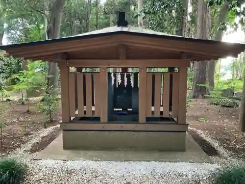 弓田香取神社の{uncategorized: "未分類", other: "その他", undefined: "問題あり", building: "その他建物", grave: "お墓", sacred_gate: "鳥居", guardian: "狛犬", statue: "像", buddha: "仏像", history: "歴史", nature: "自然", garden: "庭園", animal: "動物", pagoda: "塔", temizu: "手水舎", mountain_gate: "山門・神門", sanctuary: "本殿・本堂", subordinate: "末社・摂社", art: "芸術", scenery: "景色", jizo: "地蔵", ema: "絵馬", goshuin: "御朱印", omikuji: "おみくじ", items: "授与品その他", amulet: "お守り", goshuincho: "御朱印帳", eats: "食事", festival: "お祭り", votive_dance: "神楽", shichigosan: "七五三参", wedding: "結婚式", experience: "体験その他", initially: "初詣", around: "周辺", anti_infection: "感染症対策"}