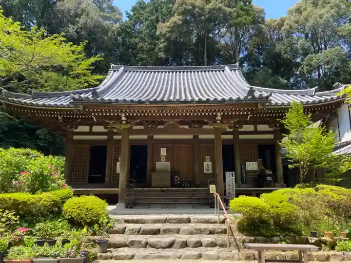 岩船寺の本殿・本堂