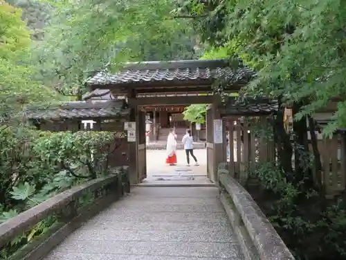 宇治上神社の山門・神門