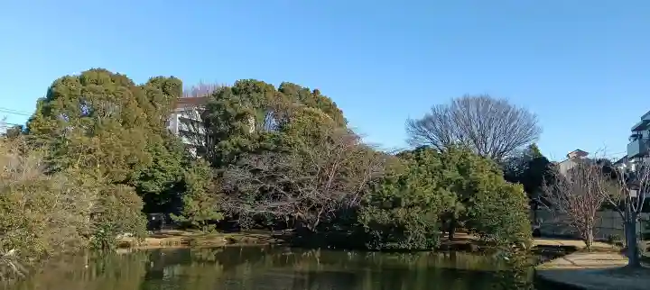 菊田神社の{uncategorized: "未分類", other: "その他", undefined: "問題あり", building: "その他建物", grave: "お墓", sacred_gate: "鳥居", guardian: "狛犬", statue: "像", buddha: "仏像", history: "歴史", nature: "自然", garden: "庭園", animal: "動物", pagoda: "塔", temizu: "手水舎", mountain_gate: "山門・神門", sanctuary: "本殿・本堂", subordinate: "末社・摂社", art: "芸術", scenery: "景色", jizo: "地蔵", ema: "絵馬", goshuin: "御朱印", omikuji: "おみくじ", items: "授与品その他", amulet: "お守り", goshuincho: "御朱印帳", eats: "食事", festival: "お祭り", votive_dance: "神楽", shichigosan: "七五三参", wedding: "結婚式", experience: "体験その他", initially: "初詣", around: "周辺", anti_infection: "感染症対策"}