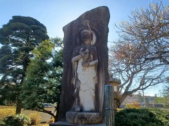 瀧泉寺の{uncategorized: "未分類", other: "その他", undefined: "問題あり", building: "その他建物", grave: "お墓", sacred_gate: "鳥居", guardian: "狛犬", statue: "像", buddha: "仏像", history: "歴史", nature: "自然", garden: "庭園", animal: "動物", pagoda: "塔", temizu: "手水舎", mountain_gate: "山門・神門", sanctuary: "本殿・本堂", subordinate: "末社・摂社", art: "芸術", scenery: "景色", jizo: "地蔵", ema: "絵馬", goshuin: "御朱印", omikuji: "おみくじ", items: "授与品その他", amulet: "お守り", goshuincho: "御朱印帳", eats: "食事", festival: "お祭り", votive_dance: "神楽", shichigosan: "七五三参", wedding: "結婚式", experience: "体験その他", initially: "初詣", around: "周辺", anti_infection: "感染症対策"}