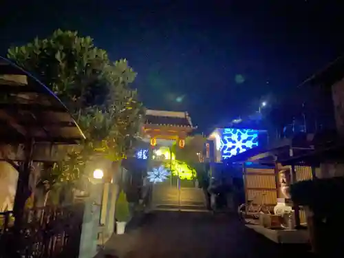 少林寺の{uncategorized: "未分類", other: "その他", undefined: "問題あり", building: "その他建物", grave: "お墓", sacred_gate: "鳥居", guardian: "狛犬", statue: "像", buddha: "仏像", history: "歴史", nature: "自然", garden: "庭園", animal: "動物", pagoda: "塔", temizu: "手水舎", mountain_gate: "山門・神門", sanctuary: "本殿・本堂", subordinate: "末社・摂社", art: "芸術", scenery: "景色", jizo: "地蔵", ema: "絵馬", goshuin: "御朱印", omikuji: "おみくじ", items: "授与品その他", amulet: "お守り", goshuincho: "御朱印帳", eats: "食事", festival: "お祭り", votive_dance: "神楽", shichigosan: "七五三参", wedding: "結婚式", experience: "体験その他", initially: "初詣", around: "周辺", anti_infection: "感染症対策"}