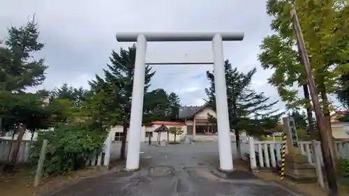 枝幸厳島神社の鳥居