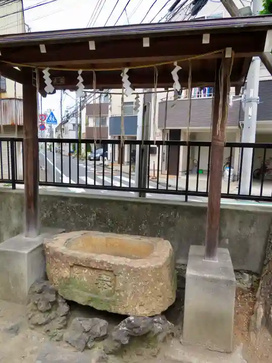 椿神社の手水舎