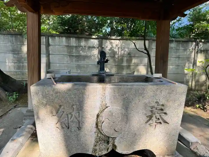 豊玉氷川神社の{uncategorized: "未分類", other: "その他", undefined: "問題あり", building: "その他建物", grave: "お墓", sacred_gate: "鳥居", guardian: "狛犬", statue: "像", buddha: "仏像", history: "歴史", nature: "自然", garden: "庭園", animal: "動物", pagoda: "塔", temizu: "手水舎", mountain_gate: "山門・神門", sanctuary: "本殿・本堂", subordinate: "末社・摂社", art: "芸術", scenery: "景色", jizo: "地蔵", ema: "絵馬", goshuin: "御朱印", omikuji: "おみくじ", items: "授与品その他", amulet: "お守り", goshuincho: "御朱印帳", eats: "食事", festival: "お祭り", votive_dance: "神楽", shichigosan: "七五三参", wedding: "結婚式", experience: "体験その他", initially: "初詣", around: "周辺", anti_infection: "感染症対策"}