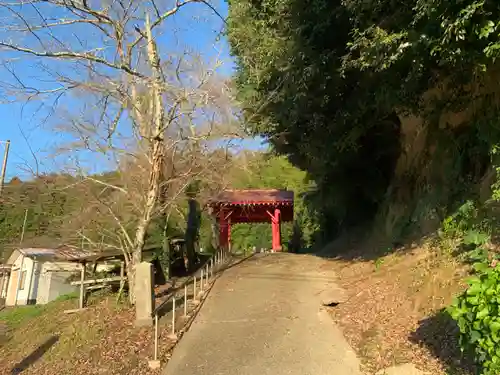 円融寺の山門