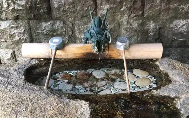 金山媛神社の手水舎