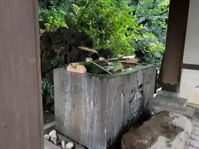 伊勢山皇大神宮の手水舎