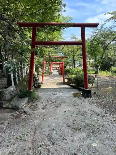 小川諏訪神社の鳥居