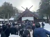 北海道神宮の{uncategorized: "未分類", other: "その他", undefined: "問題あり", building: "その他建物", grave: "お墓", sacred_gate: "鳥居", guardian: "狛犬", statue: "像", buddha: "仏像", history: "歴史", nature: "自然", garden: "庭園", animal: "動物", pagoda: "塔", temizu: "手水舎", mountain_gate: "山門・神門", sanctuary: "本殿・本堂", subordinate: "末社・摂社", art: "芸術", scenery: "景色", jizo: "地蔵", ema: "絵馬", goshuin: "御朱印", omikuji: "おみくじ", items: "授与品その他", amulet: "お守り", goshuincho: "御朱印帳", eats: "食事", festival: "お祭り", votive_dance: "神楽", shichigosan: "七五三参", wedding: "結婚式", experience: "体験その他", initially: "初詣", around: "周辺", anti_infection: "感染症対策"}