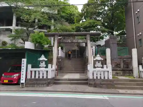 （芝生）浅間神社の鳥居