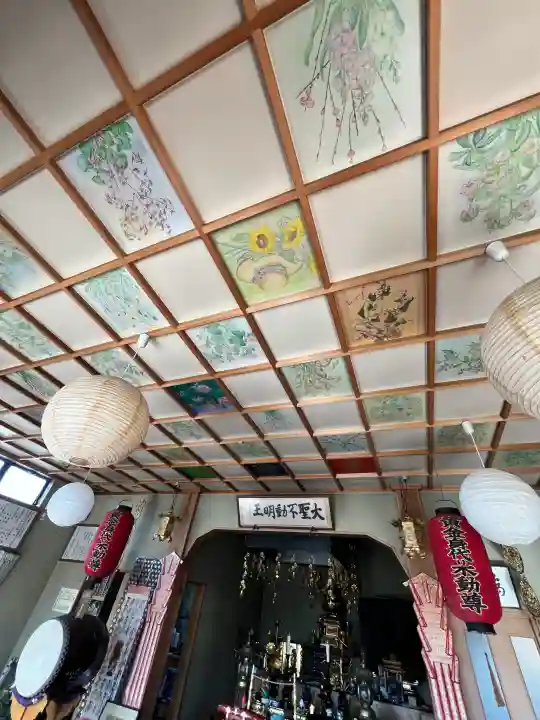 醫王寺(黄金身代り不動尊) の{uncategorized: "未分類", other: "その他", undefined: "問題あり", building: "その他建物", grave: "お墓", sacred_gate: "鳥居", guardian: "狛犬", statue: "像", buddha: "仏像", history: "歴史", nature: "自然", garden: "庭園", animal: "動物", pagoda: "塔", temizu: "手水舎", mountain_gate: "山門・神門", sanctuary: "本殿・本堂", subordinate: "末社・摂社", art: "芸術", scenery: "景色", jizo: "地蔵", ema: "絵馬", goshuin: "御朱印", omikuji: "おみくじ", items: "授与品その他", amulet: "お守り", goshuincho: "御朱印帳", eats: "食事", festival: "お祭り", votive_dance: "神楽", shichigosan: "七五三参", wedding: "結婚式", experience: "体験その他", initially: "初詣", around: "周辺", anti_infection: "感染症対策"}