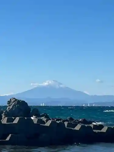 森戸大明神（森戸神社）の{uncategorized: "未分類", other: "その他", undefined: "問題あり", building: "その他建物", grave: "お墓", sacred_gate: "鳥居", guardian: "狛犬", statue: "像", buddha: "仏像", history: "歴史", nature: "自然", garden: "庭園", animal: "動物", pagoda: "塔", temizu: "手水舎", mountain_gate: "山門・神門", sanctuary: "本殿・本堂", subordinate: "末社・摂社", art: "芸術", scenery: "景色", jizo: "地蔵", ema: "絵馬", goshuin: "御朱印", omikuji: "おみくじ", items: "授与品その他", amulet: "お守り", goshuincho: "御朱印帳", eats: "食事", festival: "お祭り", votive_dance: "神楽", shichigosan: "七五三参", wedding: "結婚式", experience: "体験その他", initially: "初詣", around: "周辺", anti_infection: "感染症対策"}