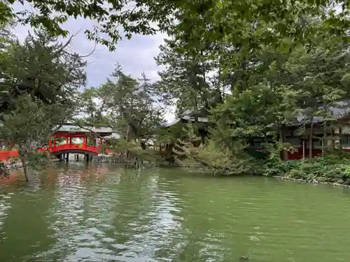 生島足島神社の庭園