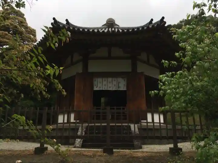 栄山寺の末社・摂社
