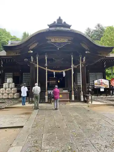 武田神社の本殿・本堂