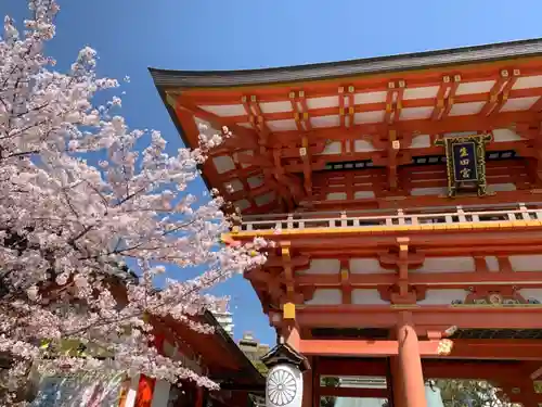 生田神社の山門