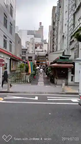 烏森神社の周辺
