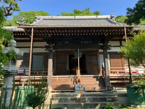常立寺の{uncategorized: "未分類", other: "その他", undefined: "問題あり", building: "その他建物", grave: "お墓", sacred_gate: "鳥居", guardian: "狛犬", statue: "像", buddha: "仏像", history: "歴史", nature: "自然", garden: "庭園", animal: "動物", pagoda: "塔", temizu: "手水舎", mountain_gate: "山門・神門", sanctuary: "本殿・本堂", subordinate: "末社・摂社", art: "芸術", scenery: "景色", jizo: "地蔵", ema: "絵馬", goshuin: "御朱印", omikuji: "おみくじ", items: "授与品その他", amulet: "お守り", goshuincho: "御朱印帳", eats: "食事", festival: "お祭り", votive_dance: "神楽", shichigosan: "七五三参", wedding: "結婚式", experience: "体験その他", initially: "初詣", around: "周辺", anti_infection: "感染症対策"}