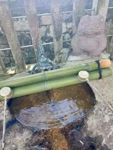 興玉神社の{uncategorized: "未分類", other: "その他", undefined: "問題あり", building: "その他建物", grave: "お墓", sacred_gate: "鳥居", guardian: "狛犬", statue: "像", buddha: "仏像", history: "歴史", nature: "自然", garden: "庭園", animal: "動物", pagoda: "塔", temizu: "手水舎", mountain_gate: "山門・神門", sanctuary: "本殿・本堂", subordinate: "末社・摂社", art: "芸術", scenery: "景色", jizo: "地蔵", ema: "絵馬", goshuin: "御朱印", omikuji: "おみくじ", items: "授与品その他", amulet: "お守り", goshuincho: "御朱印帳", eats: "食事", festival: "お祭り", votive_dance: "神楽", shichigosan: "七五三参", wedding: "結婚式", experience: "体験その他", initially: "初詣", around: "周辺", anti_infection: "感染症対策"}