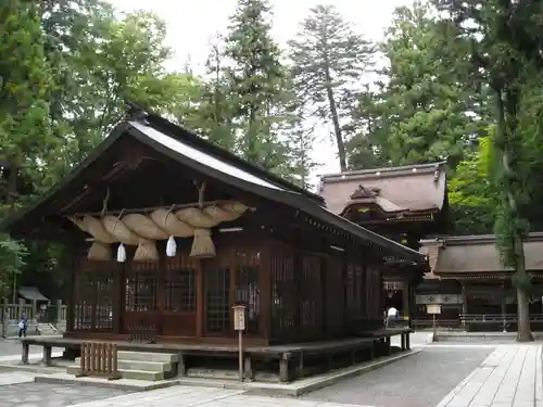 諏訪大社下社春宮(長野県)