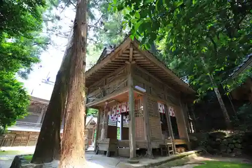 石見国一宮　物部神社の本殿