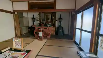 大覚寺の{uncategorized: "未分類", other: "その他", undefined: "問題あり", building: "その他建物", grave: "お墓", sacred_gate: "鳥居", guardian: "狛犬", statue: "像", buddha: "仏像", history: "歴史", nature: "自然", garden: "庭園", animal: "動物", pagoda: "塔", temizu: "手水舎", mountain_gate: "山門・神門", sanctuary: "本殿・本堂", subordinate: "末社・摂社", art: "芸術", scenery: "景色", jizo: "地蔵", ema: "絵馬", goshuin: "御朱印", omikuji: "おみくじ", items: "授与品その他", amulet: "お守り", goshuincho: "御朱印帳", eats: "食事", festival: "お祭り", votive_dance: "神楽", shichigosan: "七五三参", wedding: "結婚式", experience: "体験その他", initially: "初詣", around: "周辺", anti_infection: "感染症対策"}