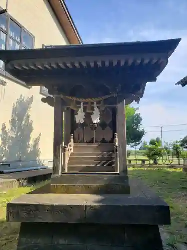 白山神社の本殿