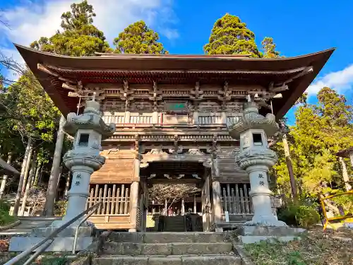 慈恩寺の山門