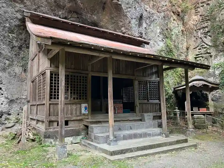 犬飼石仏(大分県)