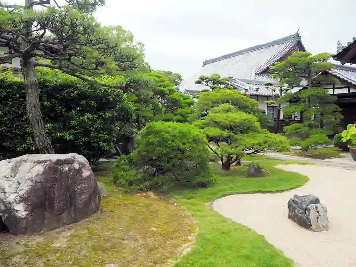 聖福寺の庭園