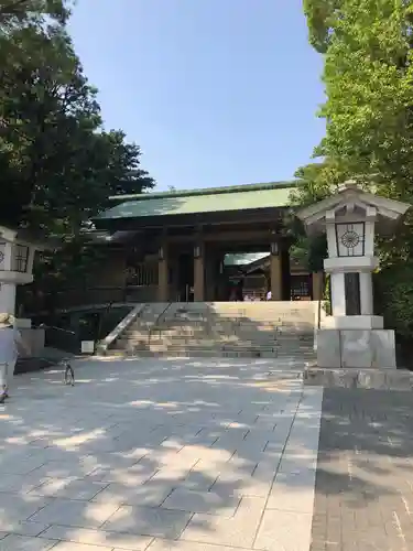 東郷神社の山門・神門