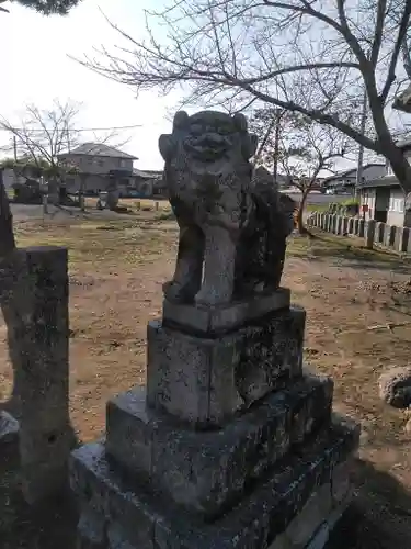 猫石貴船神社の狛犬