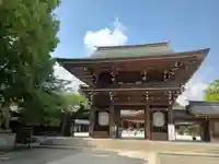 寒川神社の山門・神門