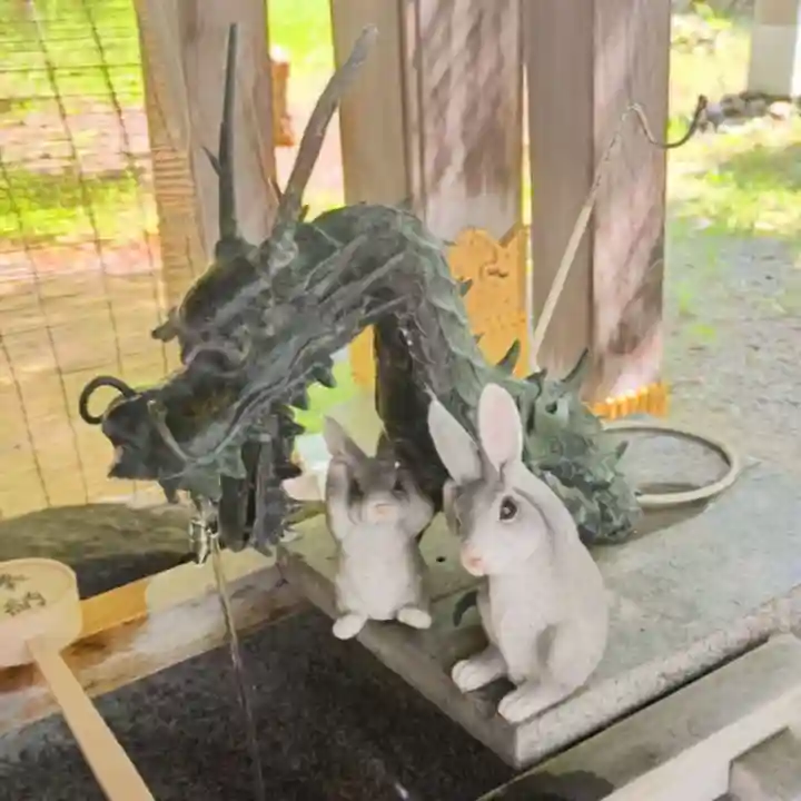 彌彦神社 (伊夜日子神社)の手水舎