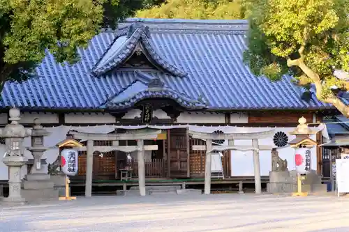 泉穴師神社の本殿