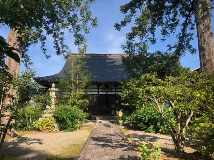 隆国寺の本殿・本堂