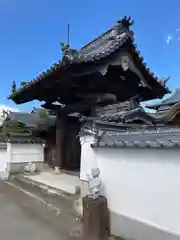 宝持院の山門