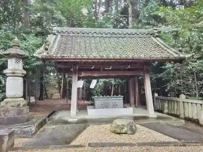 八柱神社の手水舎
