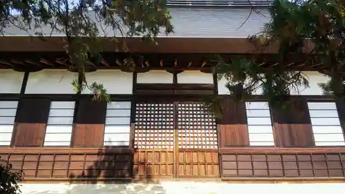 長光寺の本殿