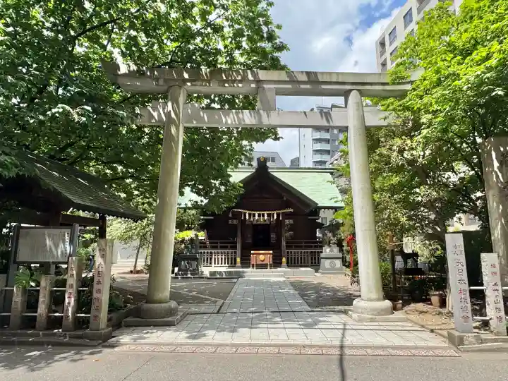 蔵前神社の{uncategorized: "未分類", other: "その他", undefined: "問題あり", building: "その他建物", grave: "お墓", sacred_gate: "鳥居", guardian: "狛犬", statue: "像", buddha: "仏像", history: "歴史", nature: "自然", garden: "庭園", animal: "動物", pagoda: "塔", temizu: "手水舎", mountain_gate: "山門・神門", sanctuary: "本殿・本堂", subordinate: "末社・摂社", art: "芸術", scenery: "景色", jizo: "地蔵", ema: "絵馬", goshuin: "御朱印", omikuji: "おみくじ", items: "授与品その他", amulet: "お守り", goshuincho: "御朱印帳", eats: "食事", festival: "お祭り", votive_dance: "神楽", shichigosan: "七五三参", wedding: "結婚式", experience: "体験その他", initially: "初詣", around: "周辺", anti_infection: "感染症対策"}